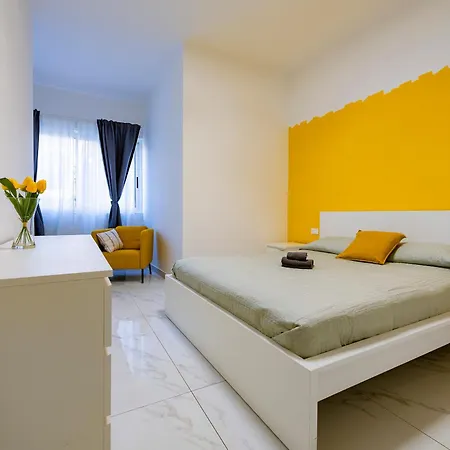 Guesthost - Lovely Flat In The Heart Of