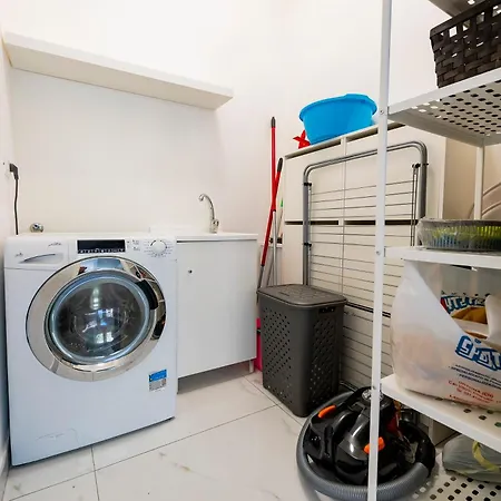 Guesthost - Lovely Flat In The Heart Of Appartement *