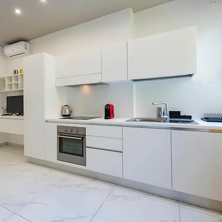 Guesthost - Lovely Flat In The Heart Of * Pescara