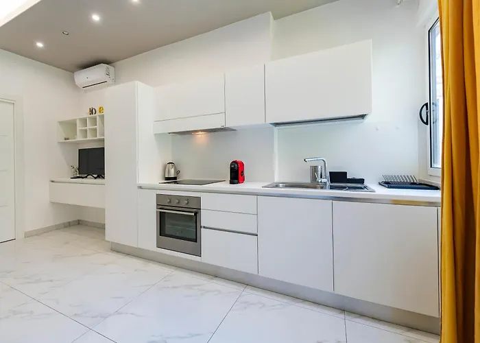 Guesthost - Lovely Flat In The Heart Of * Pescara