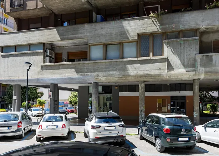 Guesthost - Lovely Flat In The Heart Of